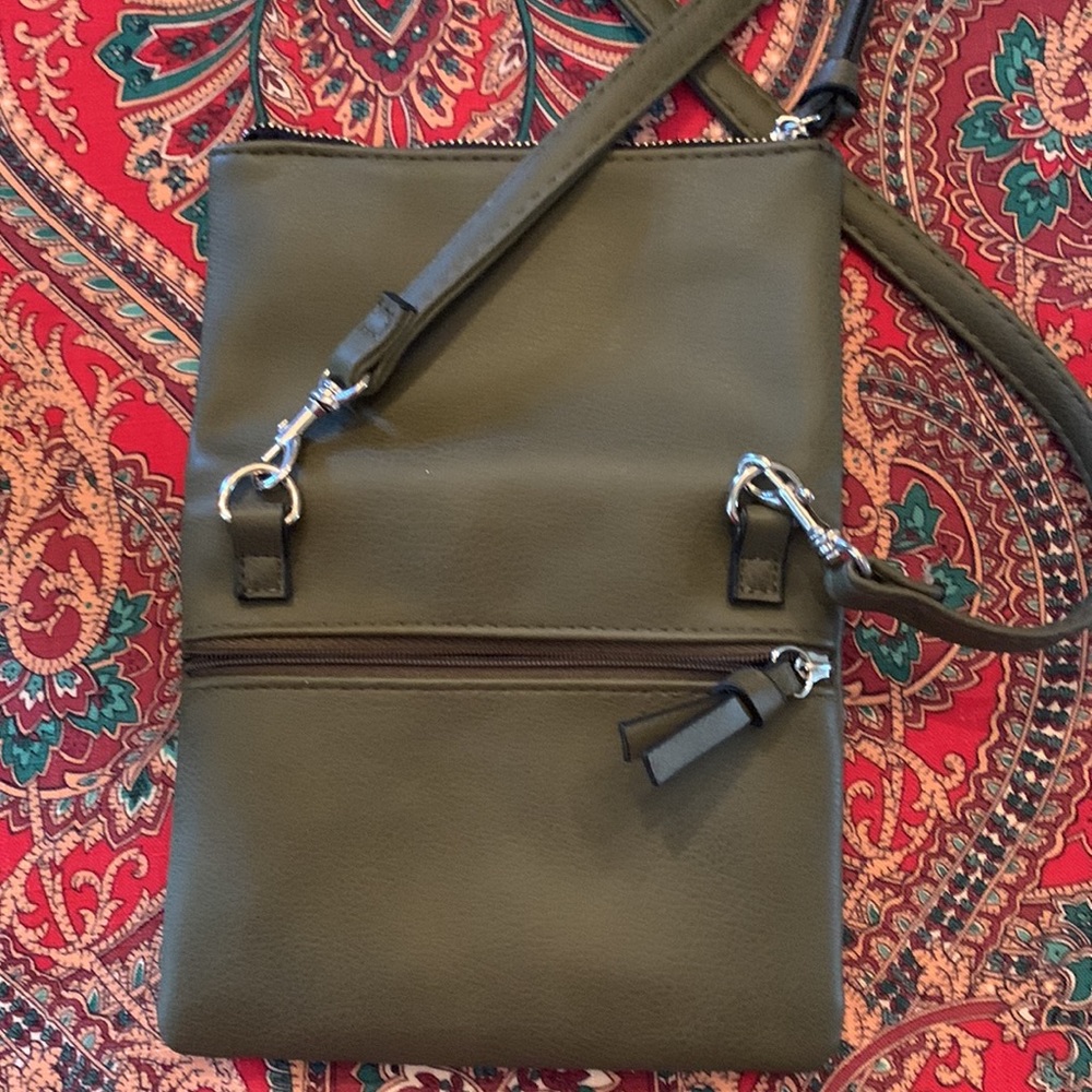 Missimo Supply Co cross body compact purse with self snapping fold over design